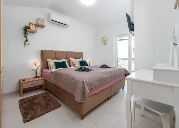 Gorgeous In Дом отдыха