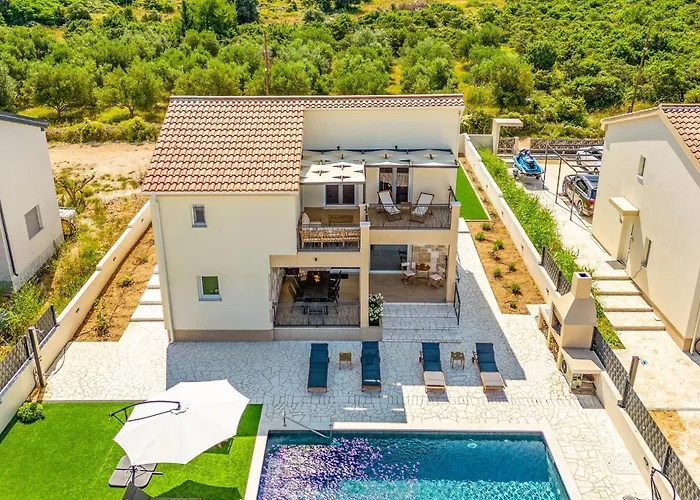 Gorgeous In Врси